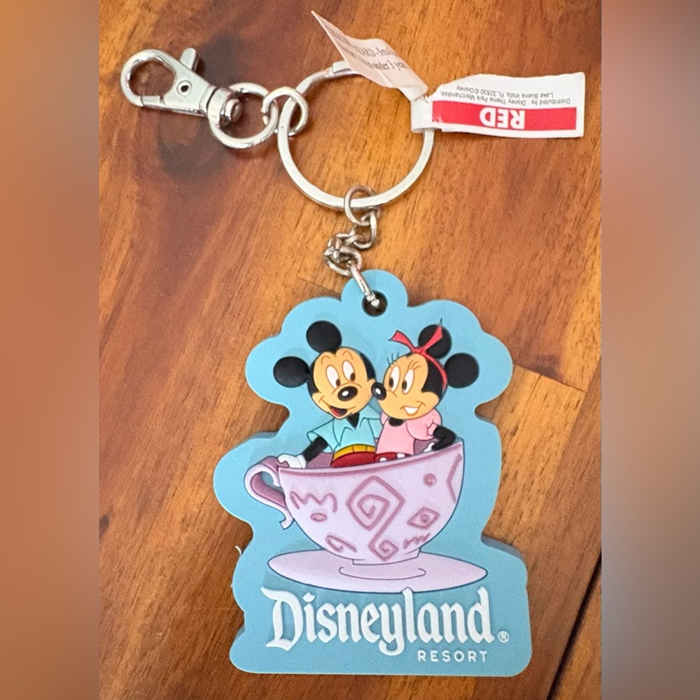 Disneyland Mickey and Minnie Teacup Keychain